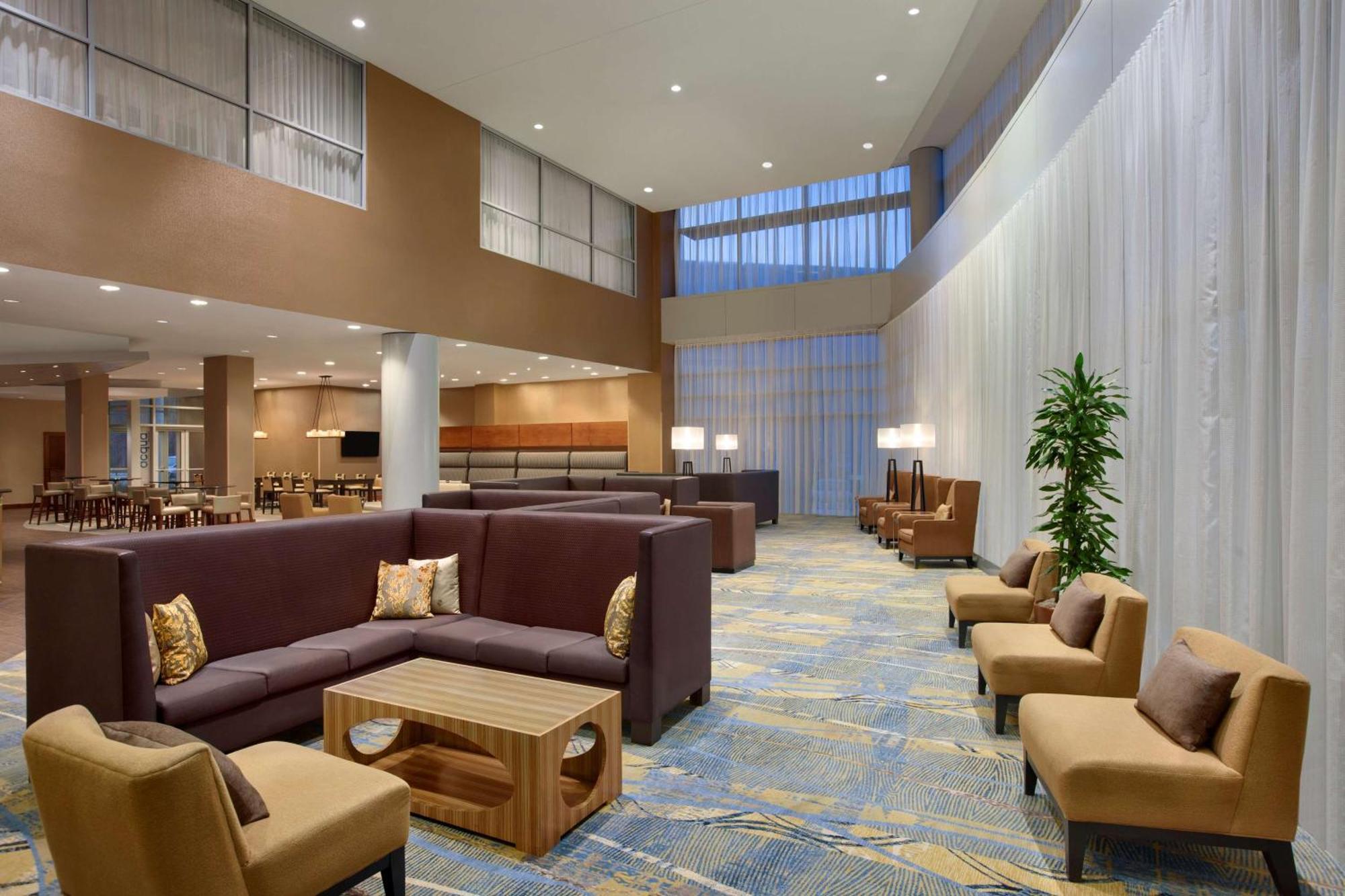 巴的摩尔华盛顿机场希尔顿酒店 林西克姆 外观 照片